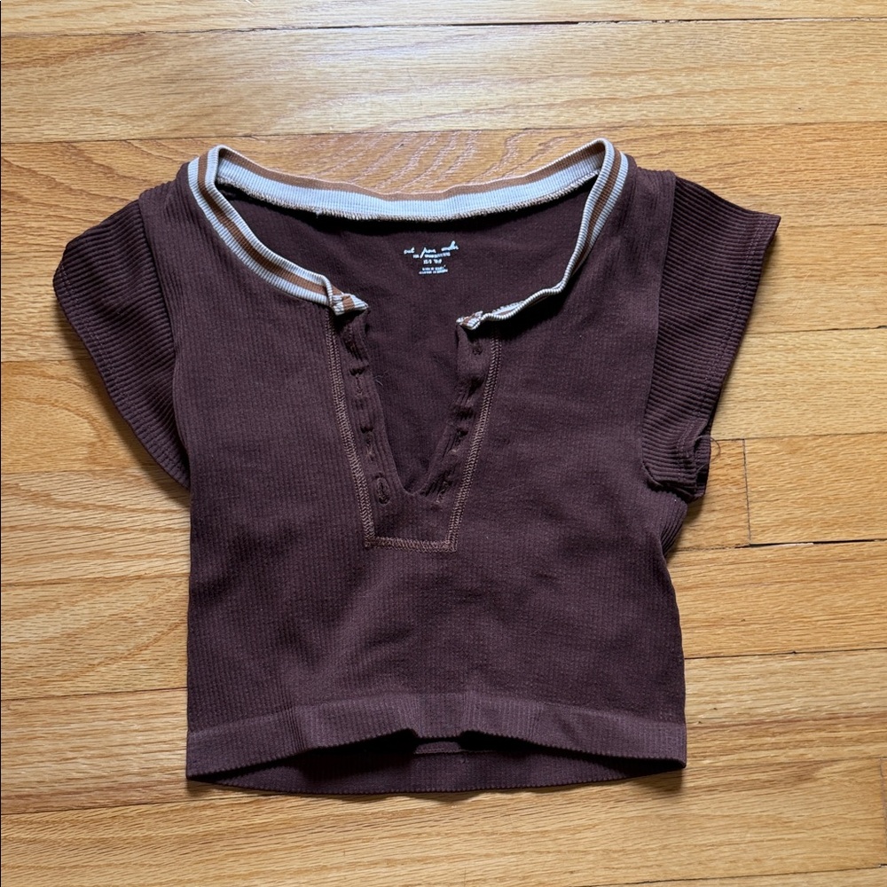 women’s cropped cap sleeve top